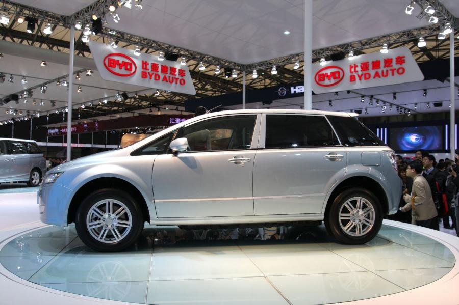 BYD E6 2009 года  (фото 33 из 60)